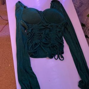 Green long sleeved crop top